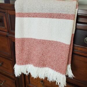 Linea Casa by SFERRA 46x62 Luxurious Blanket Throw 100% Cotton Cream Rust Tan